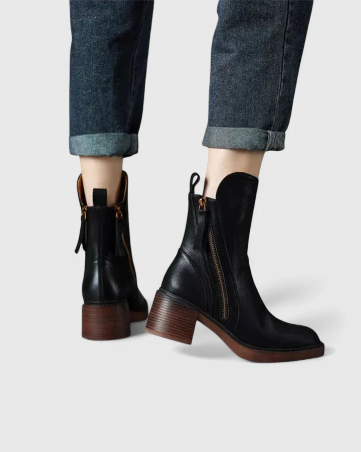 Isay | Orthopedic Boots